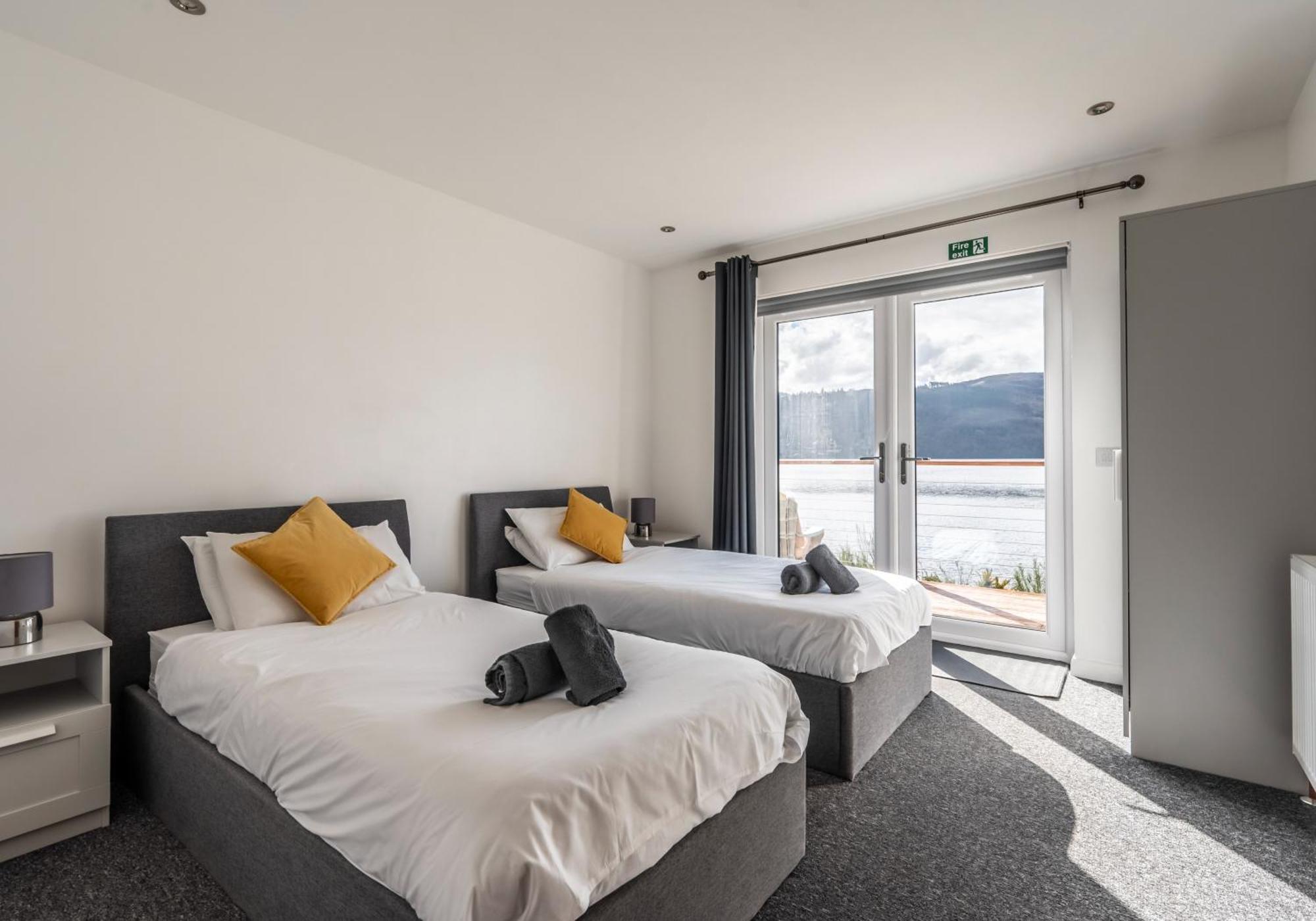 Shoreland Lodges - Cherry Lodge Fort Augustus Exterior foto