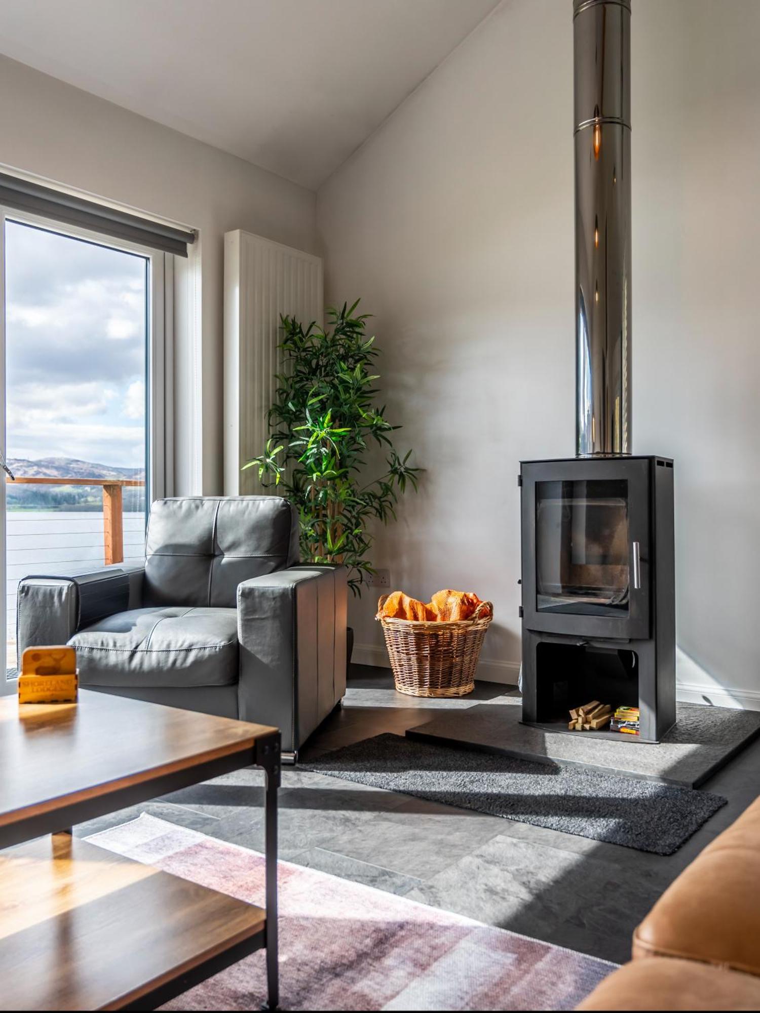 Shoreland Lodges - Cherry Lodge Fort Augustus Exterior foto